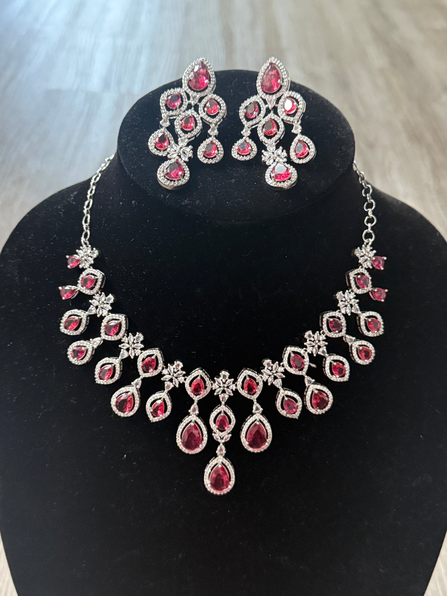 Elegant Red Teardrop Necklace & Earring Set