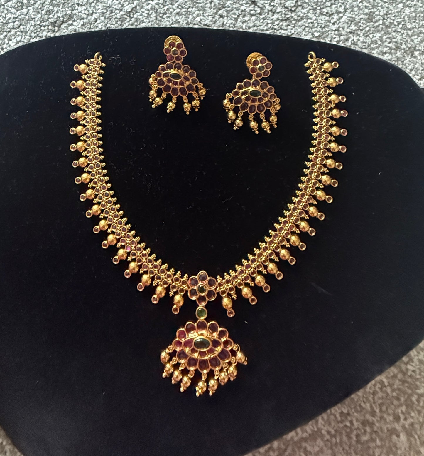 Traditional Kemp Stone Gold-Plated Necklace Set